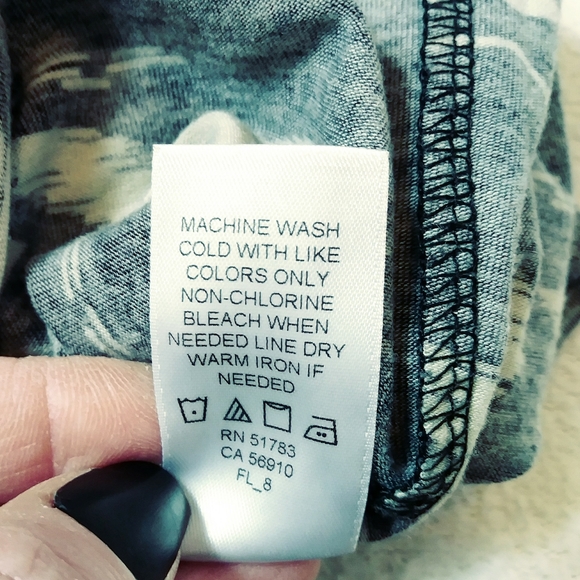 MAURICE'S Short Knee Length Aztec Print Black & Off-White Skirt Size Medium - Picture 5 of 5